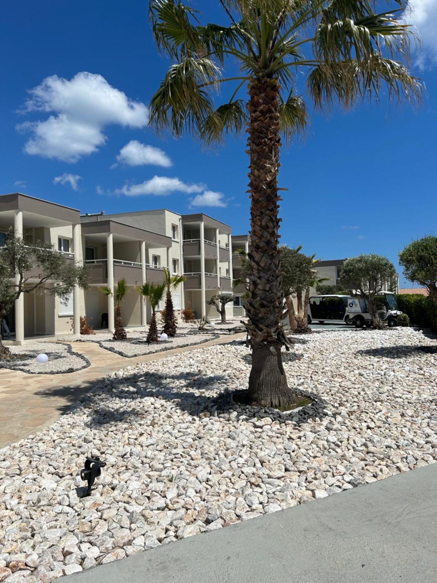 Le Jardin De Babylone "Reserve Aux Couples Uniquement" آجد المظهر الخارجي الصورة